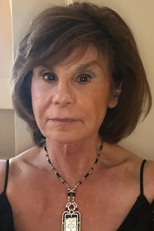  Leslee Emmett photo