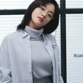Photo star :  Lee Joo-young
