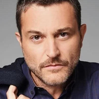  Yorgos Karamihos