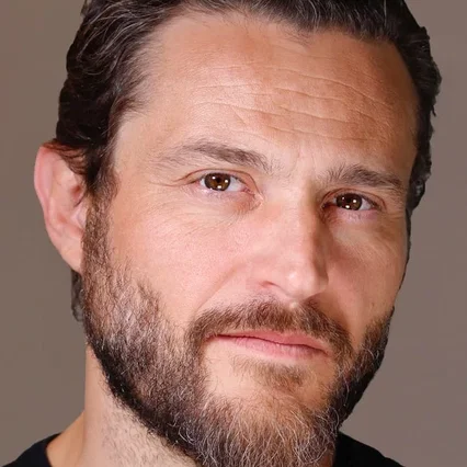  Yorgos Karamihos
