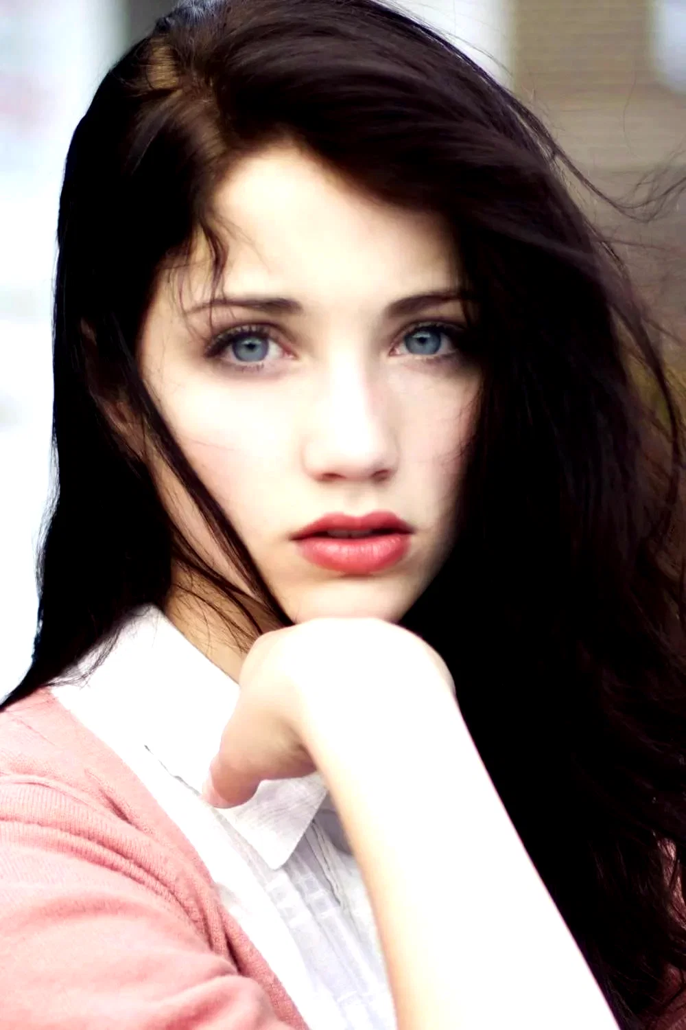  Emily Rudd