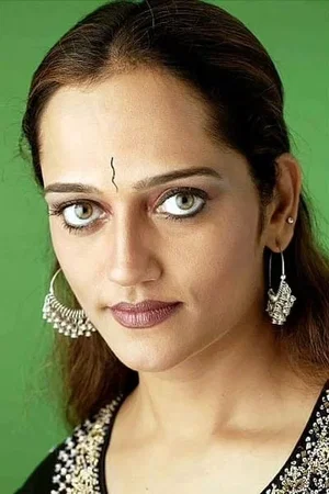  Chithra Iyer photo