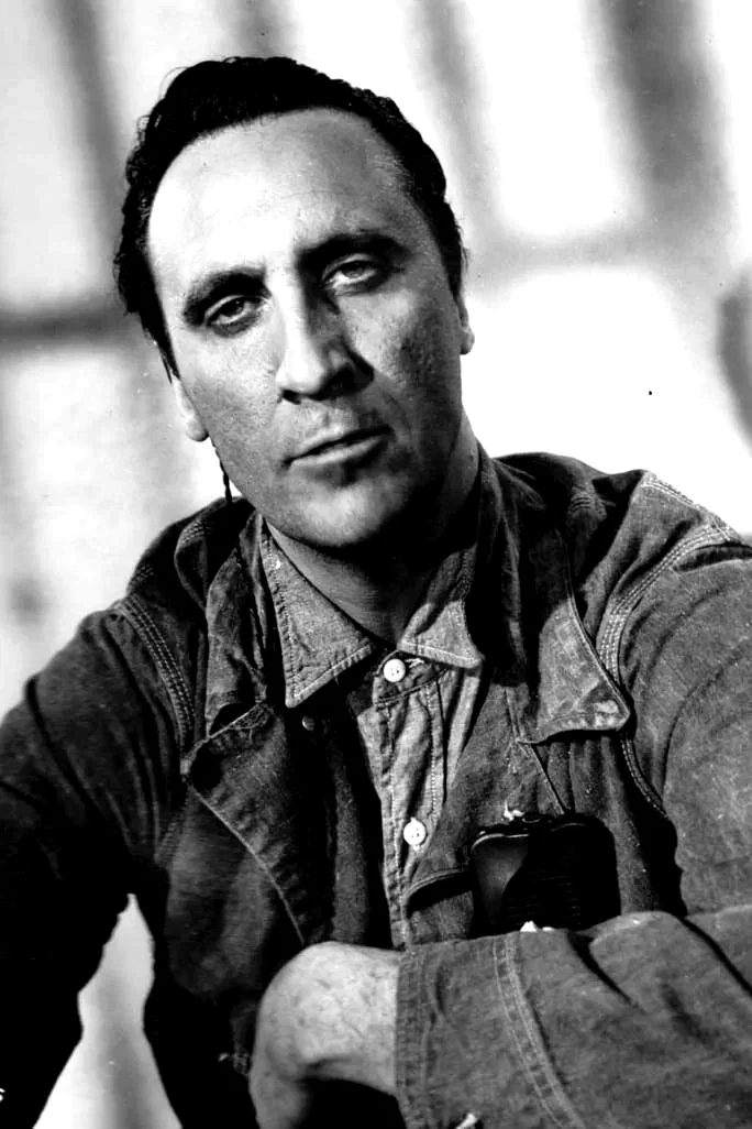  Timothy Carey