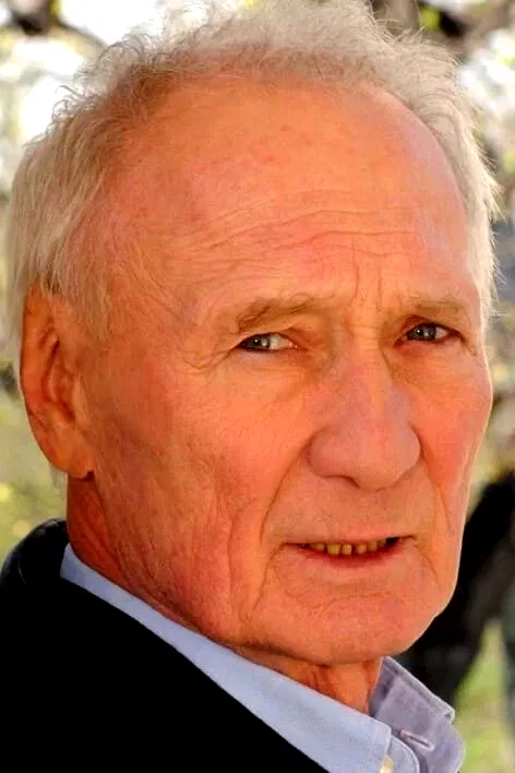  Arthur Brauss