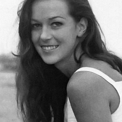  Daniela Surina