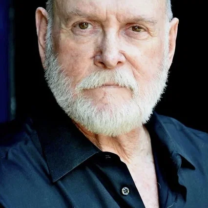 Lee De Broux