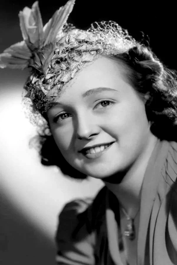  Marilyn Harris