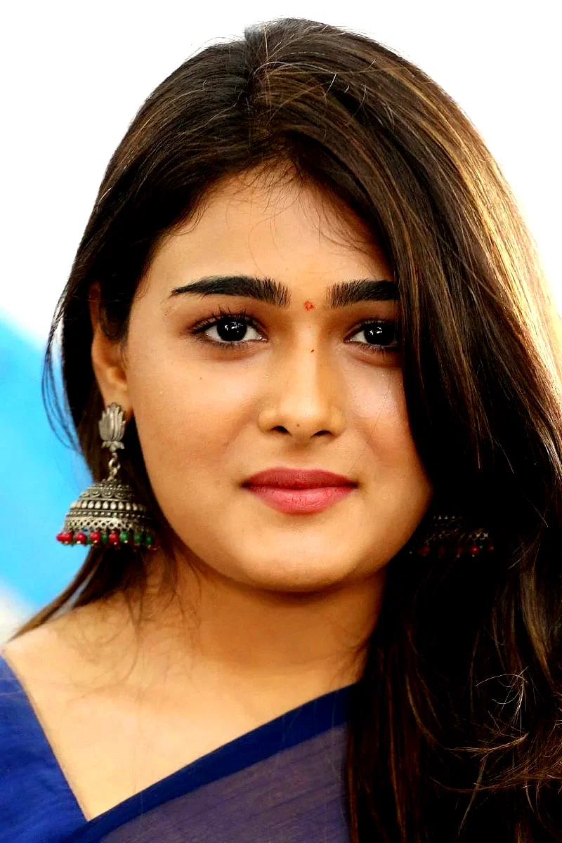  Shalini Pandey