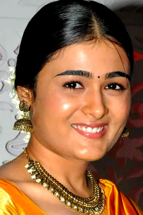  Shalini Pandey