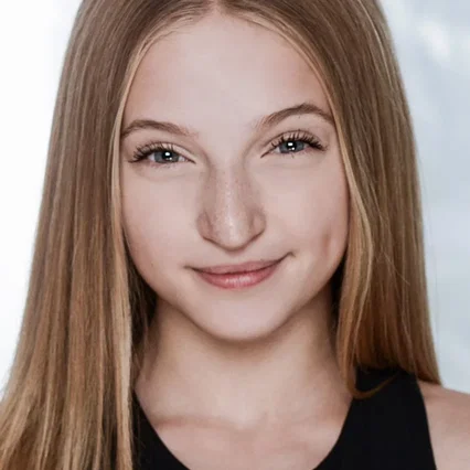  Lilly Bartlam