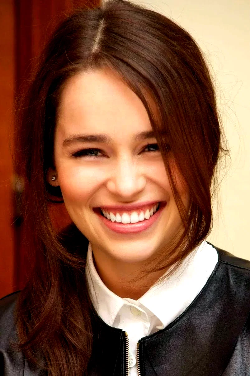 Holly Earl