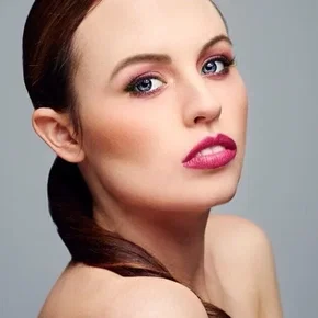 Photo star :  Hayley Gia Hughes