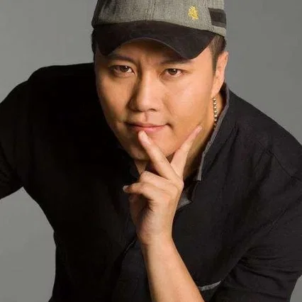  Yan Fei