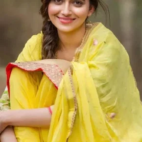 Photo star :  Nimrat Khaira