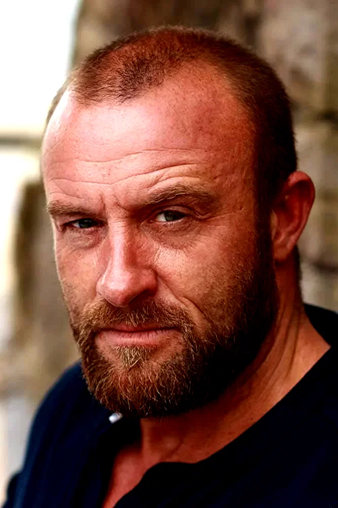  Ross O'Hennessy
