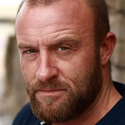  Ross O'Hennessy