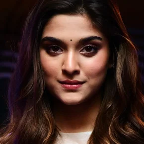 Photo star :  Saiee Manjrekar