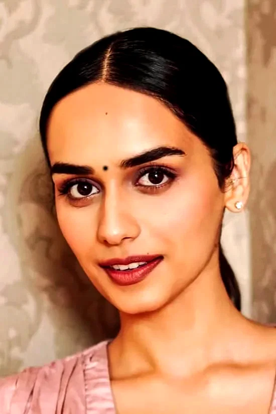  Manushi Chhillar