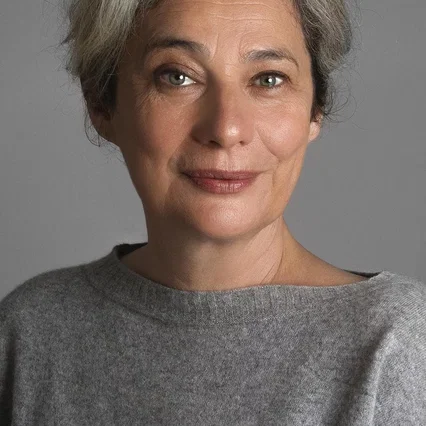  Elsa Valentim