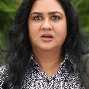 Photo star :  Urvashi