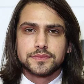 Photo star : Luke Pasqualino