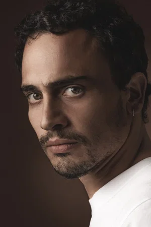 Simone Liberati photo