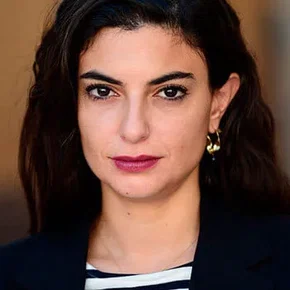 Photo star :  Mounia Akl