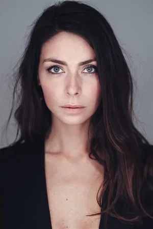  Emilie Arthapignet photo