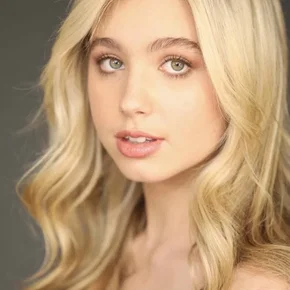 Photo star :  Lilia Buckingham