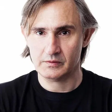  Akis Sakellariov