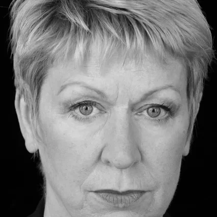  Joanna Bacon