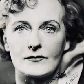Photo star :  Mary Merrall