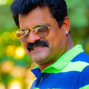 Photo star :  Bose Venkat