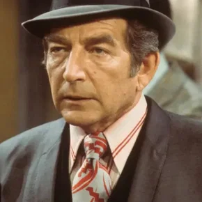 Photo star : Leonard Stone