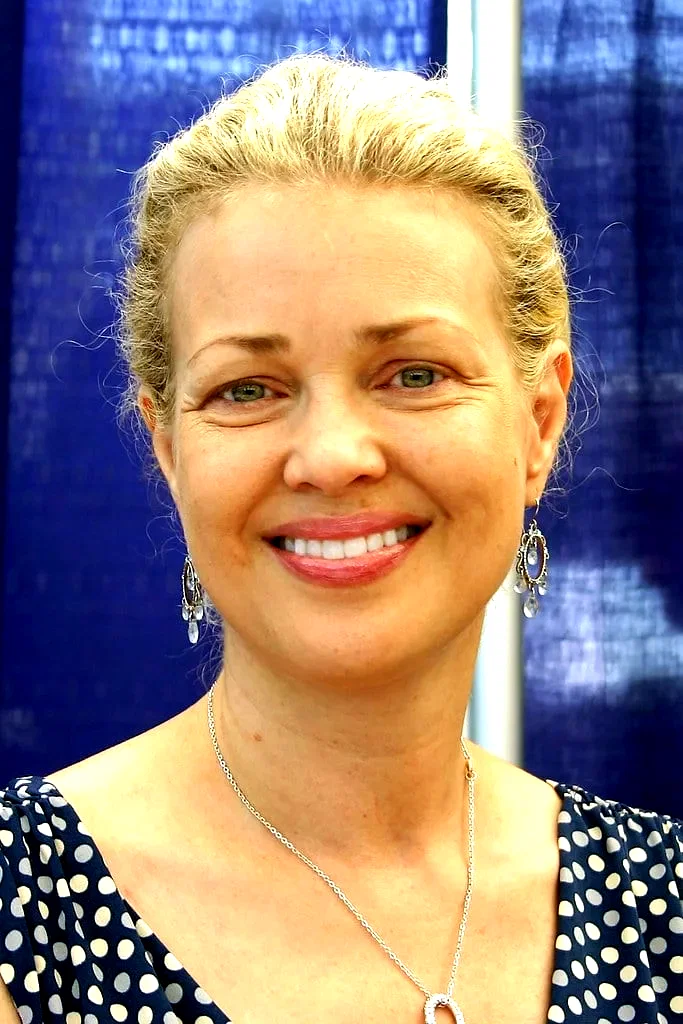 Melody  Anderson