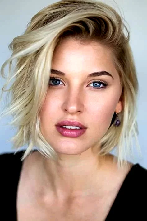  Sarah Grey