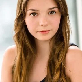 Photo star :  Ava DeMary