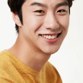 Photo star :  Shim Hee-sub