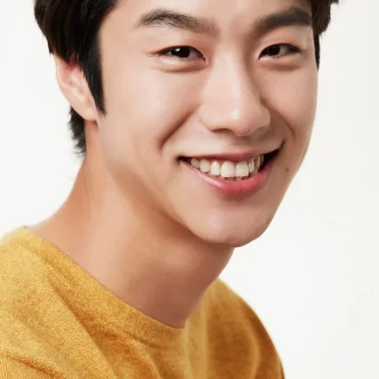  Shim Hee-sub