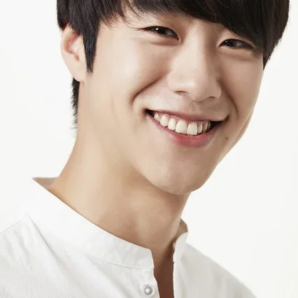  Shim Hee-sub