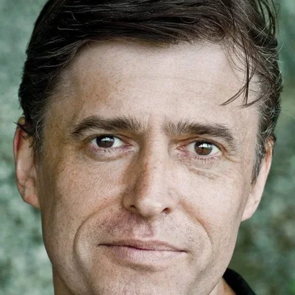  Marcus Hutton