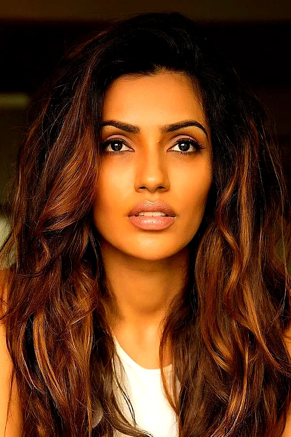  Akshara Gowda