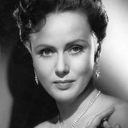 Nadia Gray