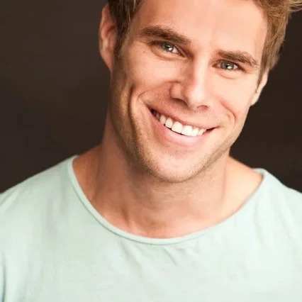  Matthew Wilkas