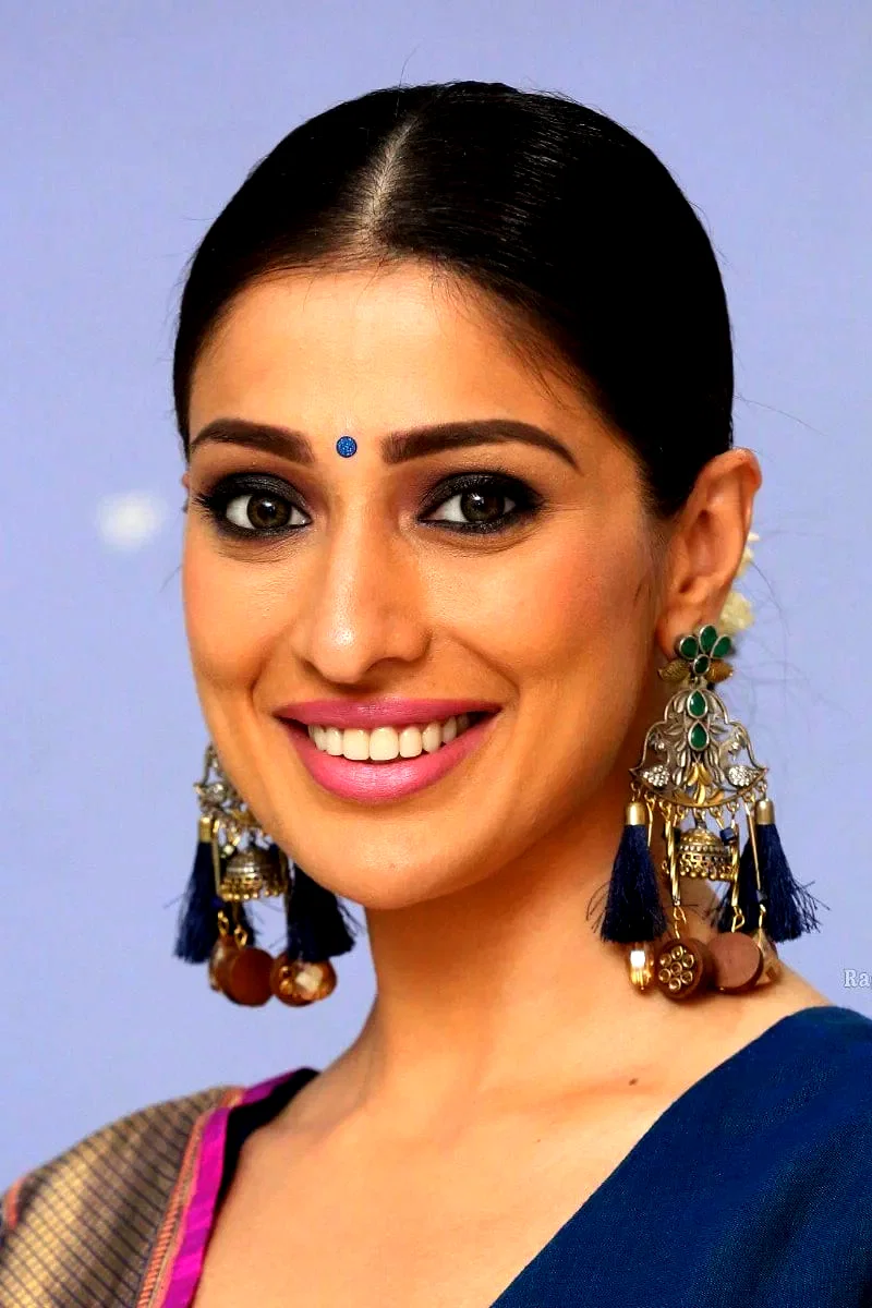  Raai Laxmi