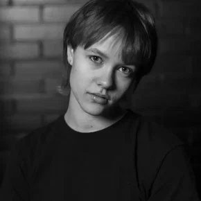 Photo star :  Elsi Sloan