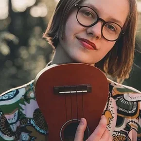 Photo star :  Elsi Sloan