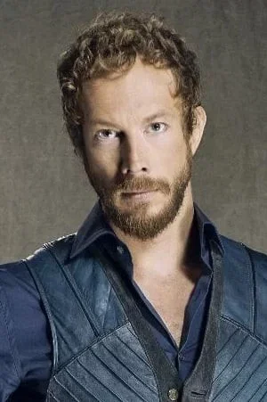 Kristen Holden-Ried photo
