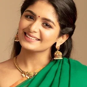 Photo star :  Aditi Shankar