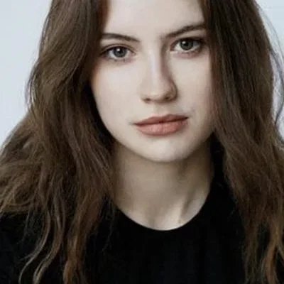  Isabelle Connolly